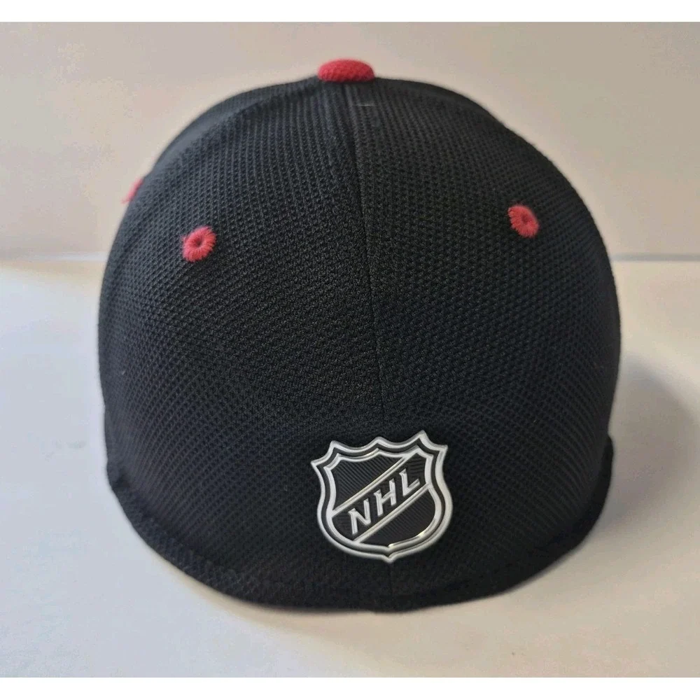 Chicago Blackhawks Adidas Mesh Flex Fitted Hat Cap Adult Size L/XL NHL Hockey